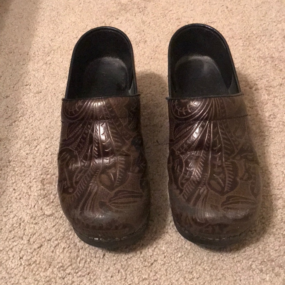 Size 39 brown Tolled leather Danskos